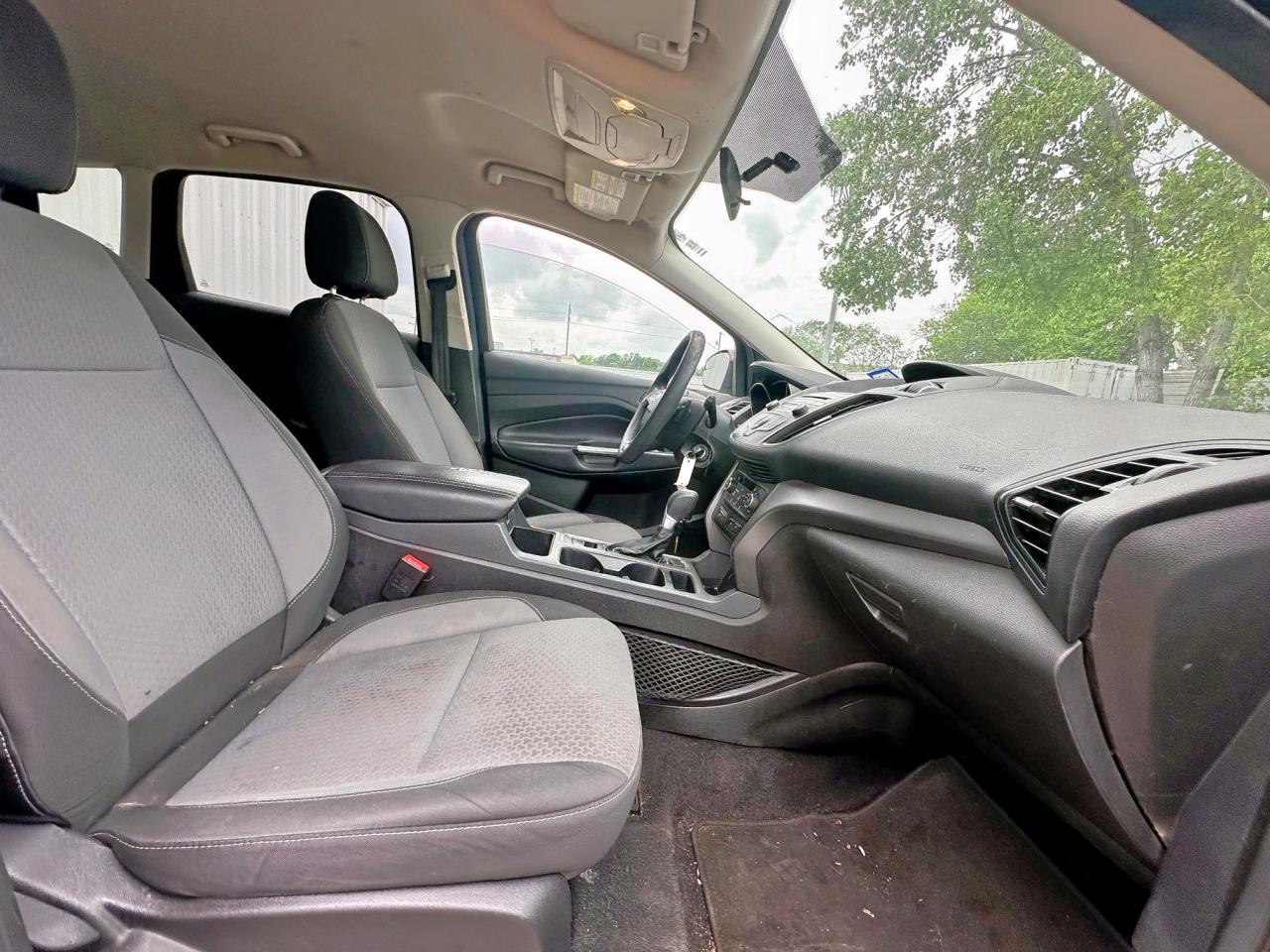 1FMCU0GD5HUD23115 FORD ESCAPE 2017