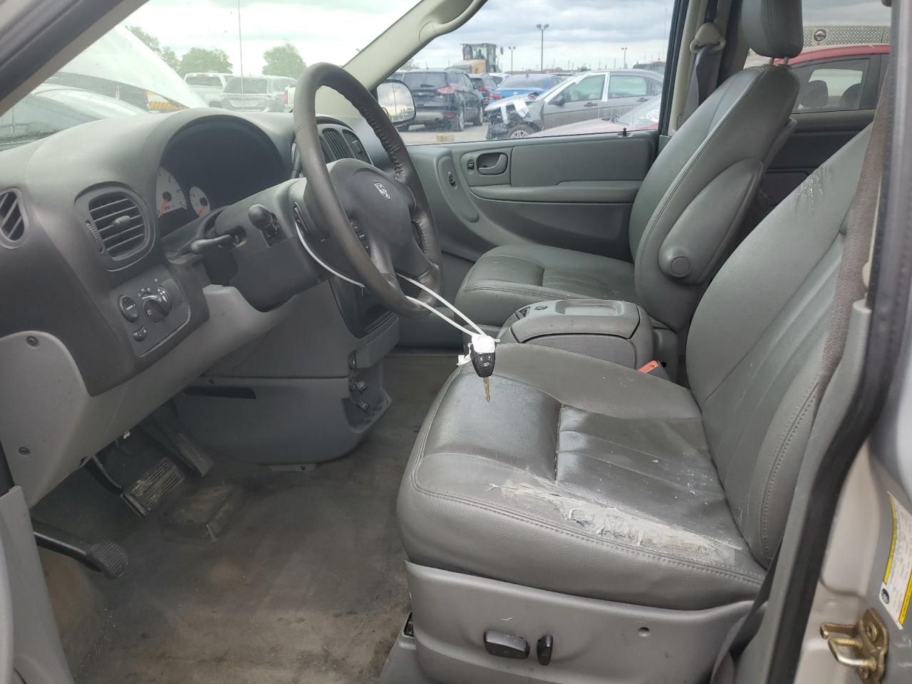 2005 Dodge Grand Caravan Sxt VIN: 2D4GP44L15R565914 Lot: 56537475