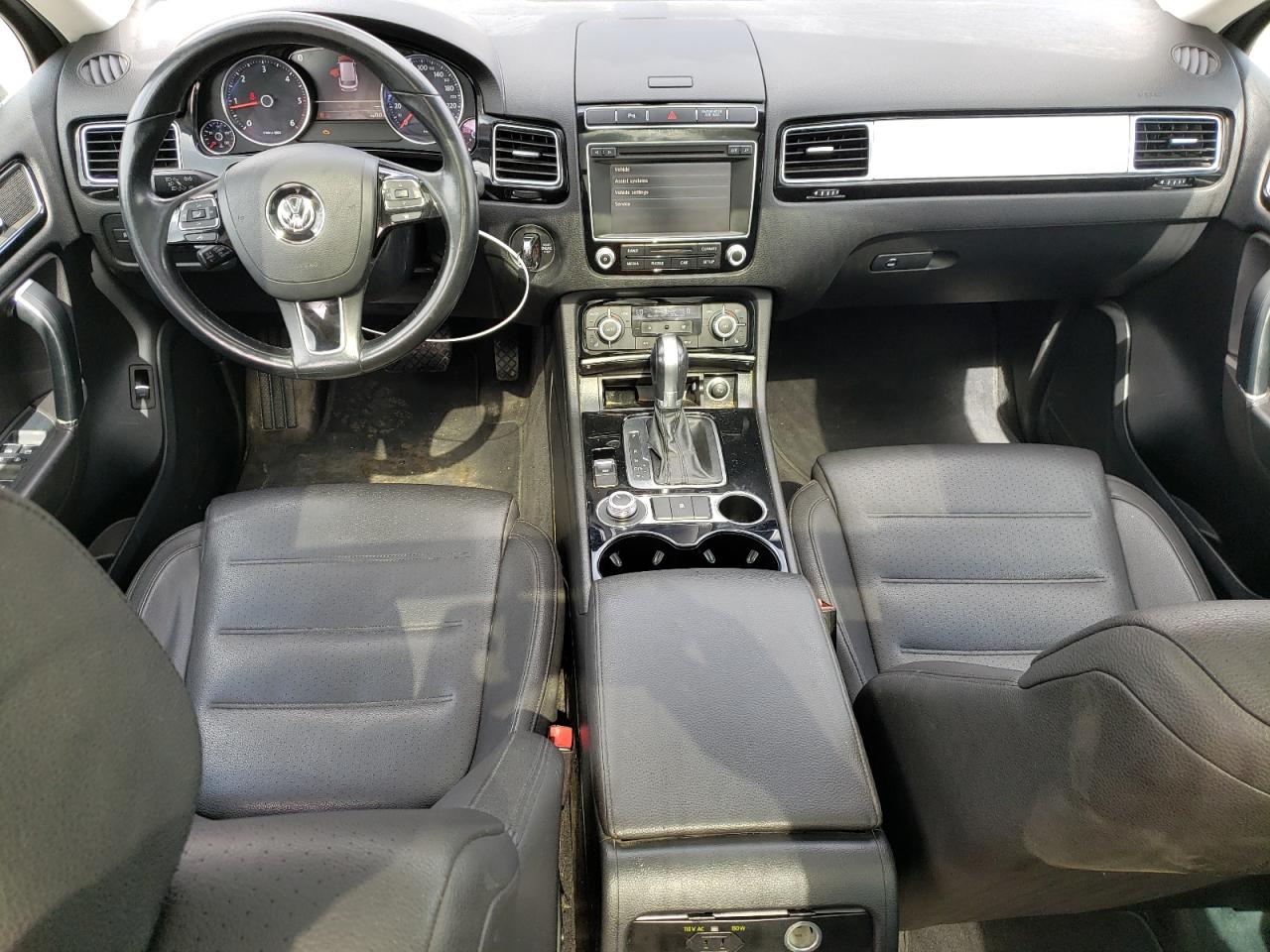 2015 Volkswagen Touareg V6 Tdi VIN: WVGEP9BP9FD005856 Lot: 55834415