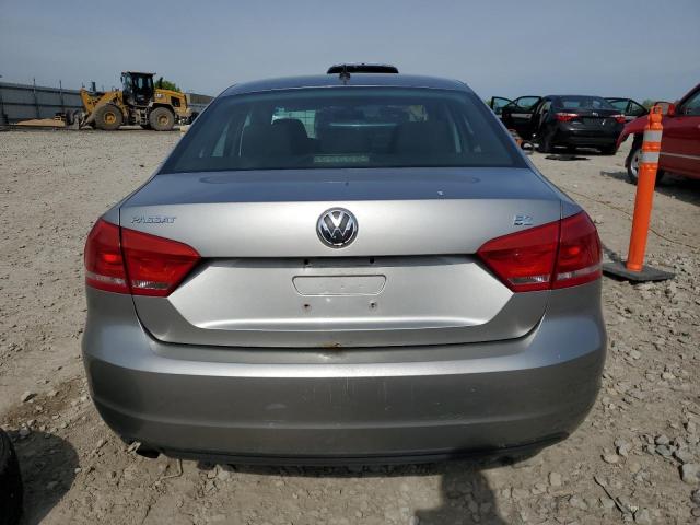  VOLKSWAGEN PASSAT 2012 Сріблястий