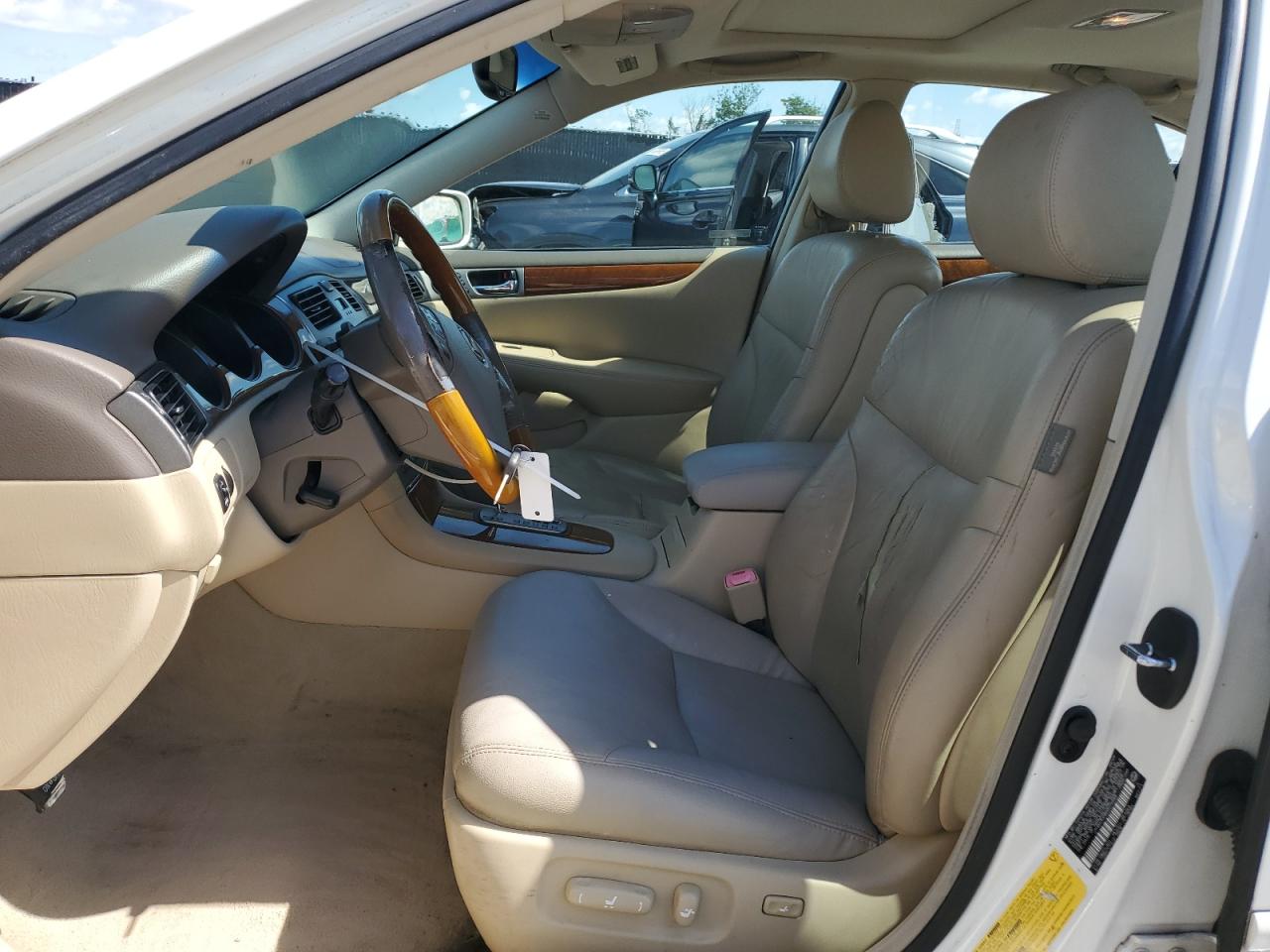 2005 Lexus Es 330 VIN: JTHBA30G855075588 Lot: 56474215