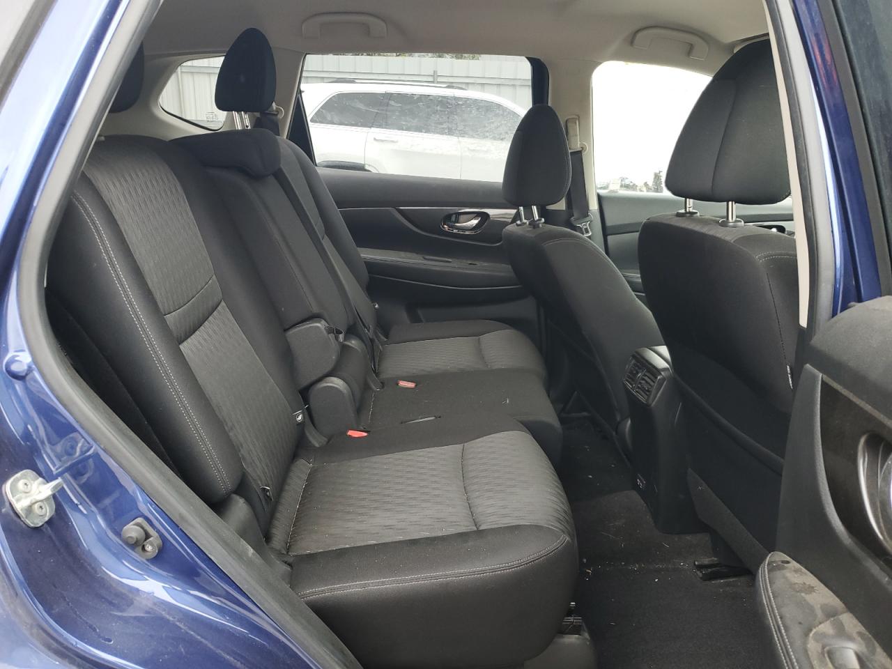2020 Nissan Rogue S VIN: JN8AT2MT4LW038090 Lot: 56514615