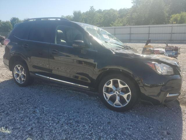  SUBARU FORESTER 2018 Czarny