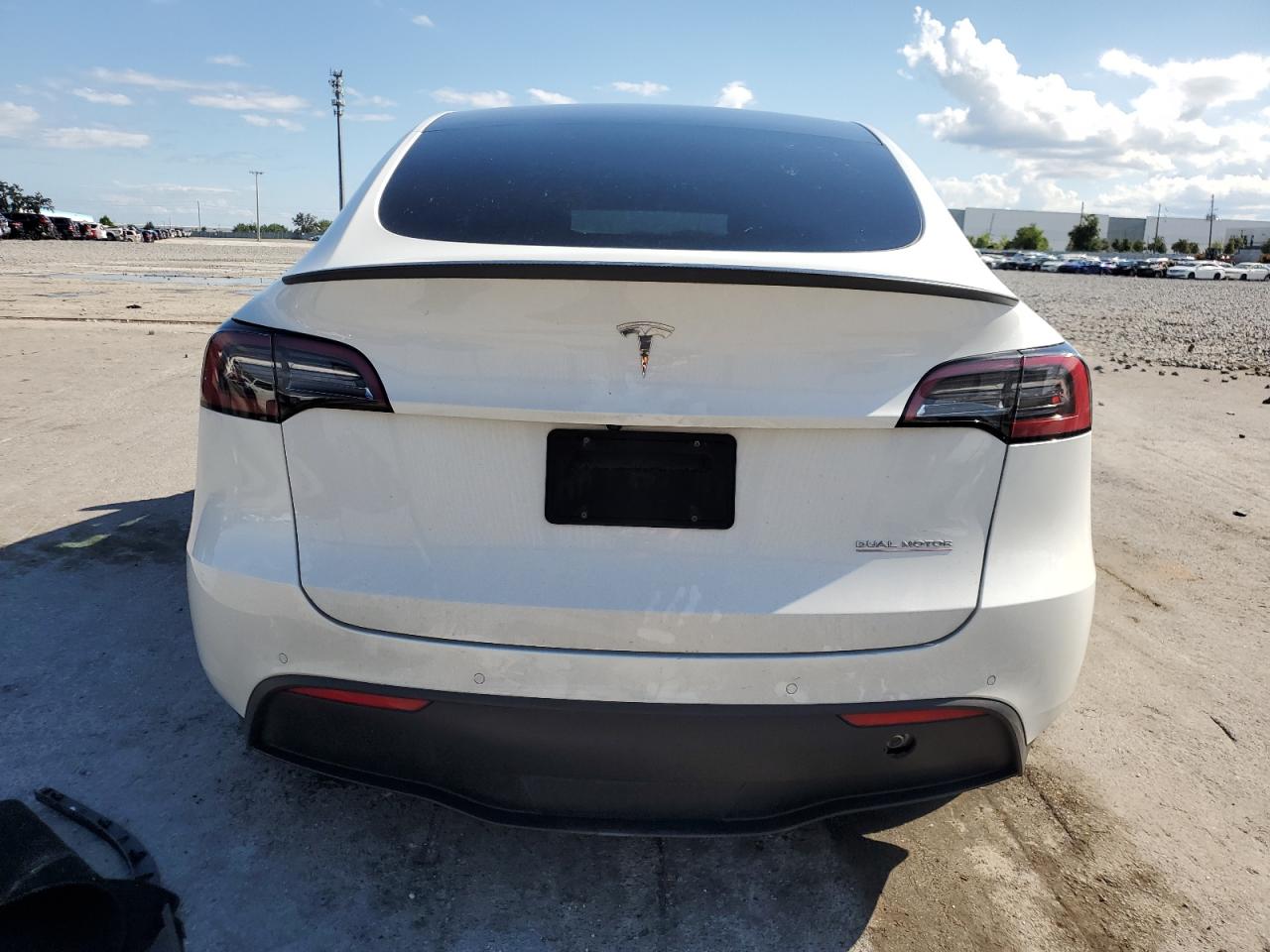 2022 Tesla Model Y VIN: 7SAYGDEF9NF338317 Lot: 56992835