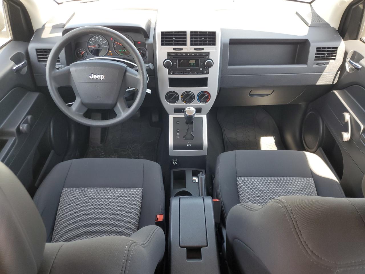 2008 Jeep Compass Sport VIN: 1J8FF47W08D651782 Lot: 55846855