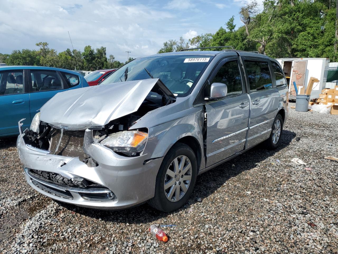 2015 Chrysler Town & Country Touring на продаже в Riverview, FL - Front End