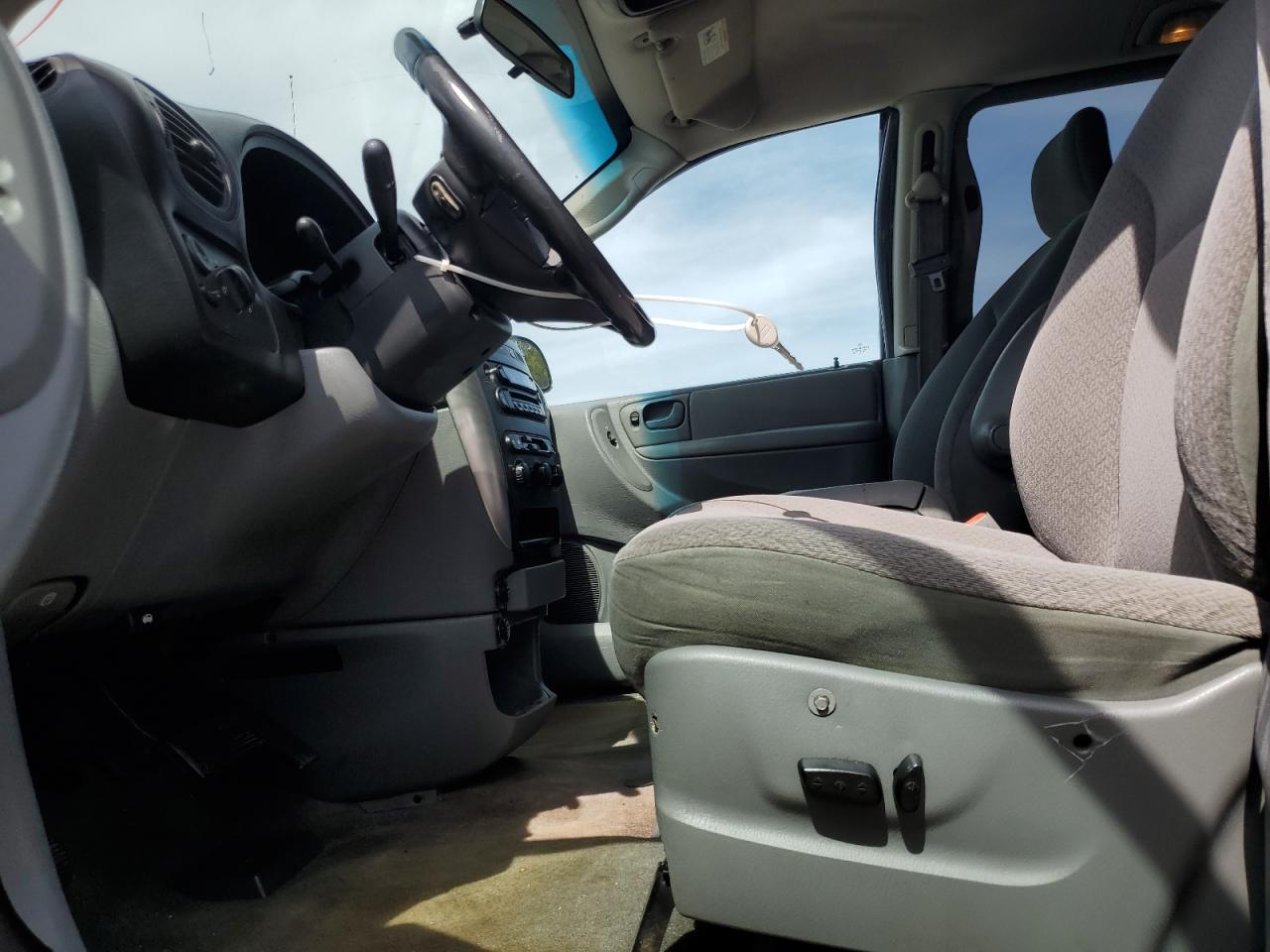 2005 Chrysler Town & Country Touring VIN: 2C4GP54L55R508098 Lot: 54902735