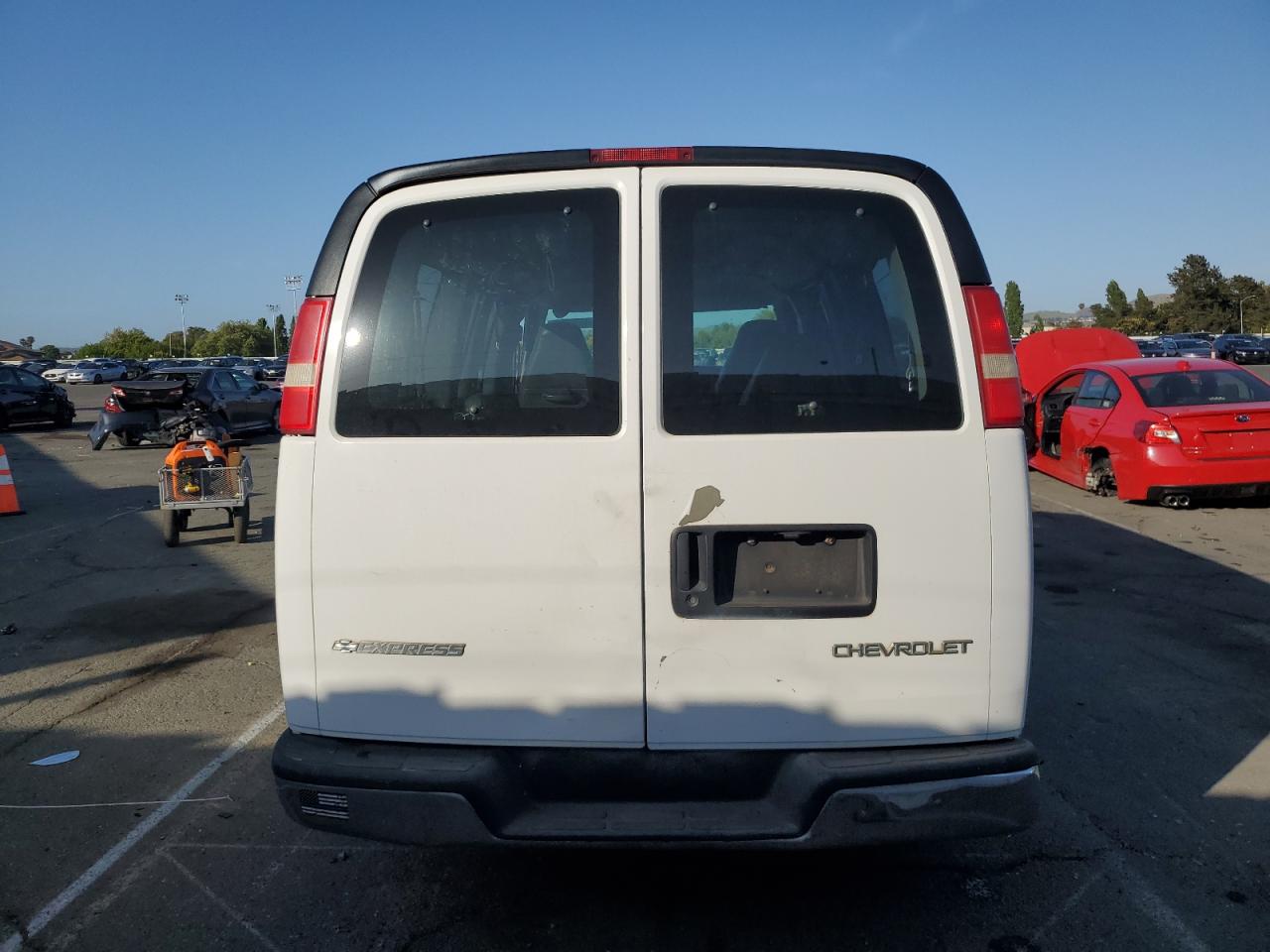 2005 Chevrolet Express G1500 VIN: 1GNFG15T051173153 Lot: 55385315