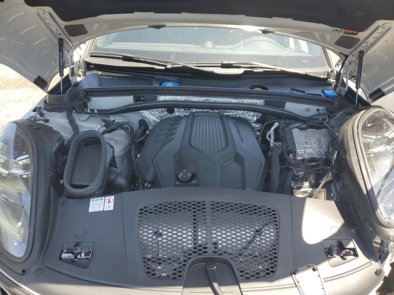 2024 Porsche Macan Base VIN: WP1AA2A54RLB05271 Lot: 58270445