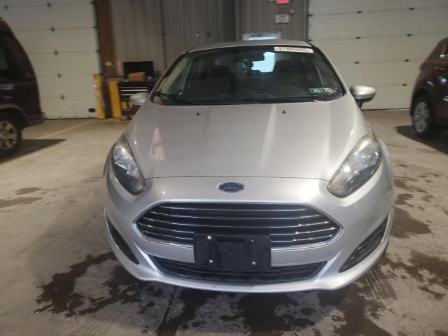 Седаны FORD FIESTA 2017 Серебристый