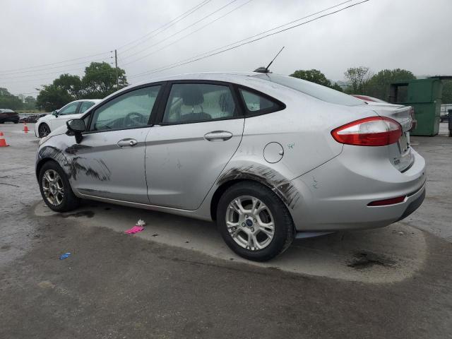 Sedans FORD FIESTA 2016 Srebrny
