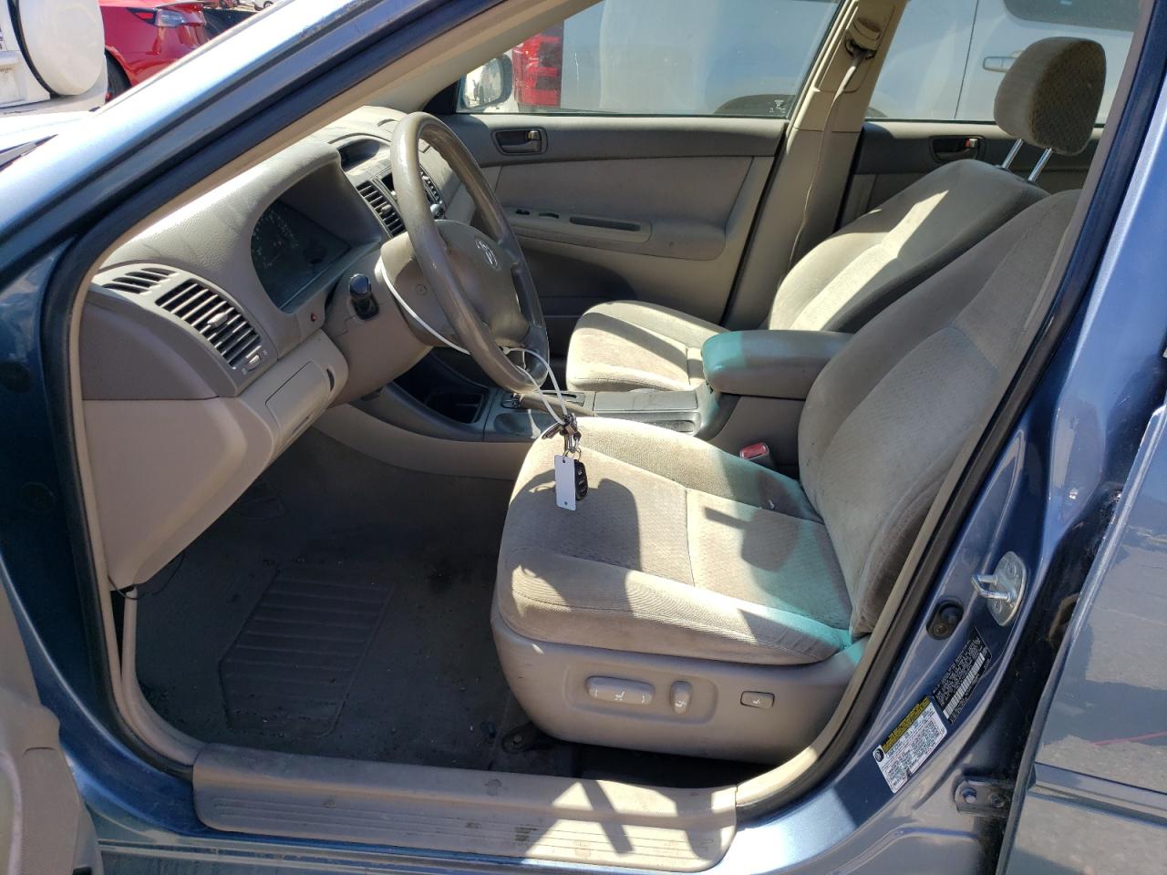 2004 Toyota Camry Le VIN: 4T1BE32K14U905674 Lot: 56989065