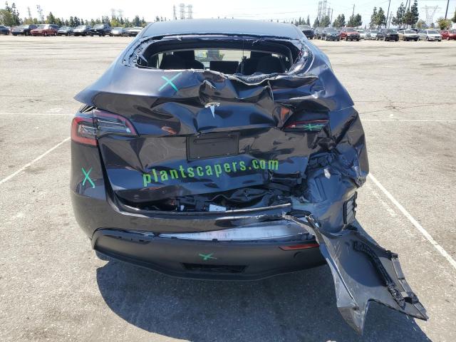  TESLA MODEL Y 2024 Серый