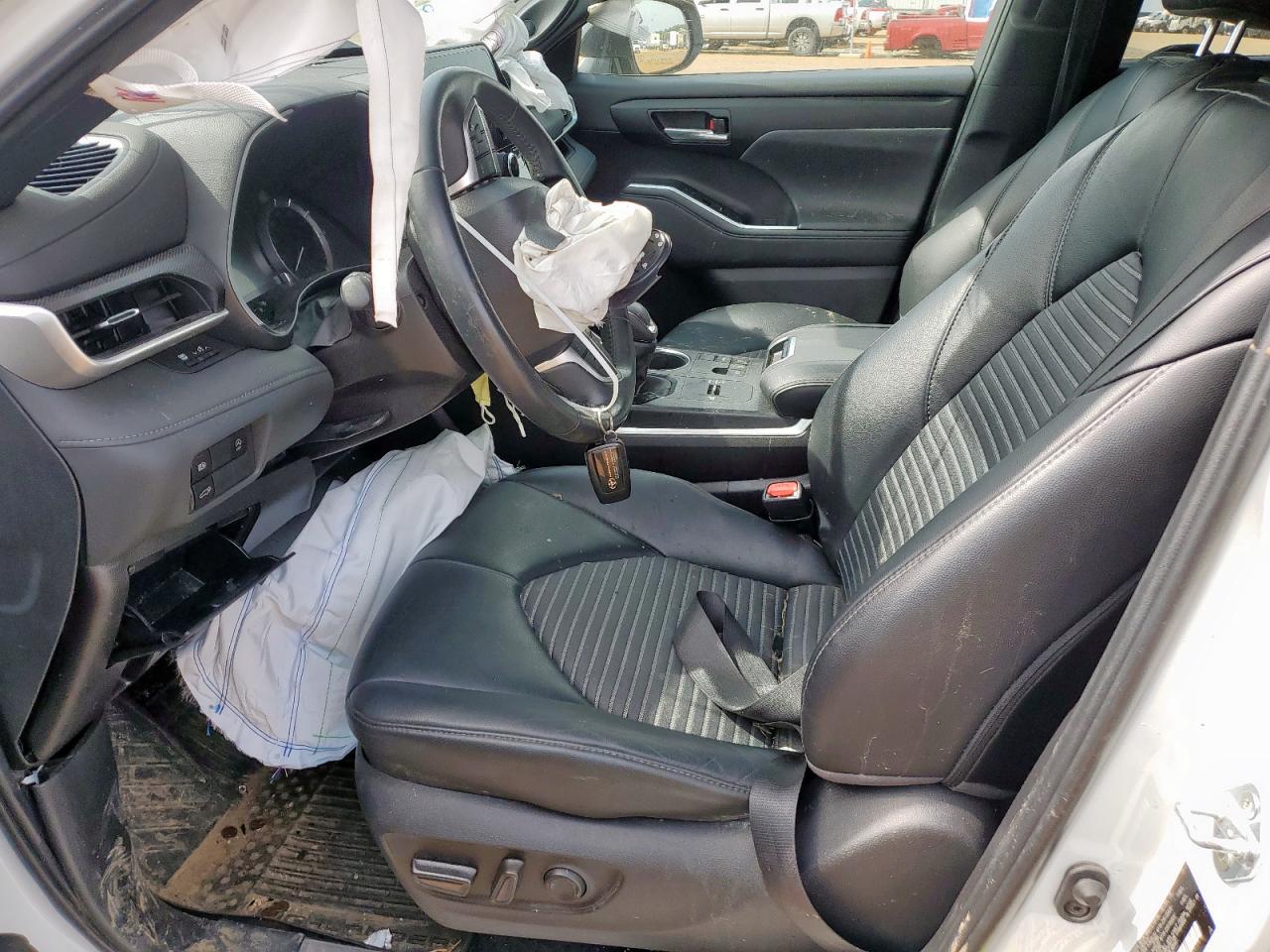 2023 Toyota Highlander L VIN: 5TDKDRAHXPS520395 Lot: 56769375