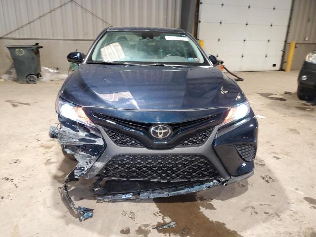  TOYOTA CAMRY 2019 Granatowy