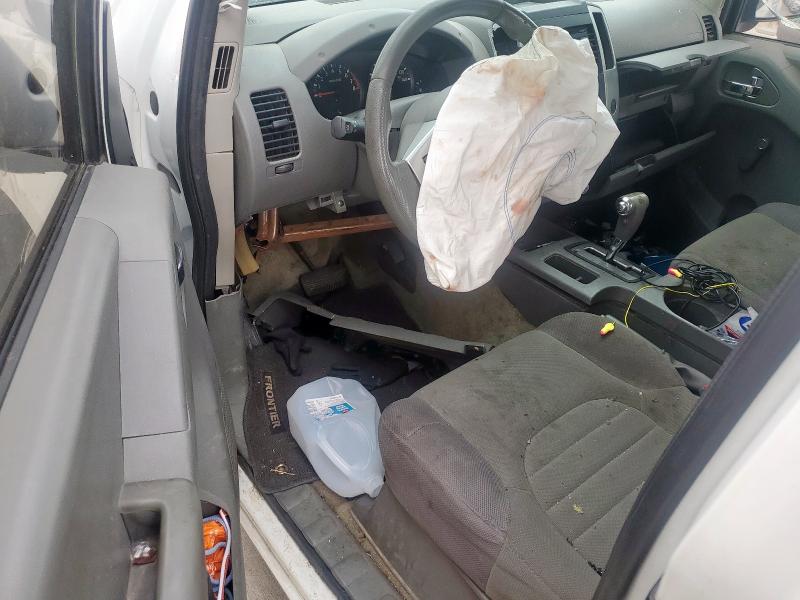 Pickups NISSAN FRONTIER 2014 White