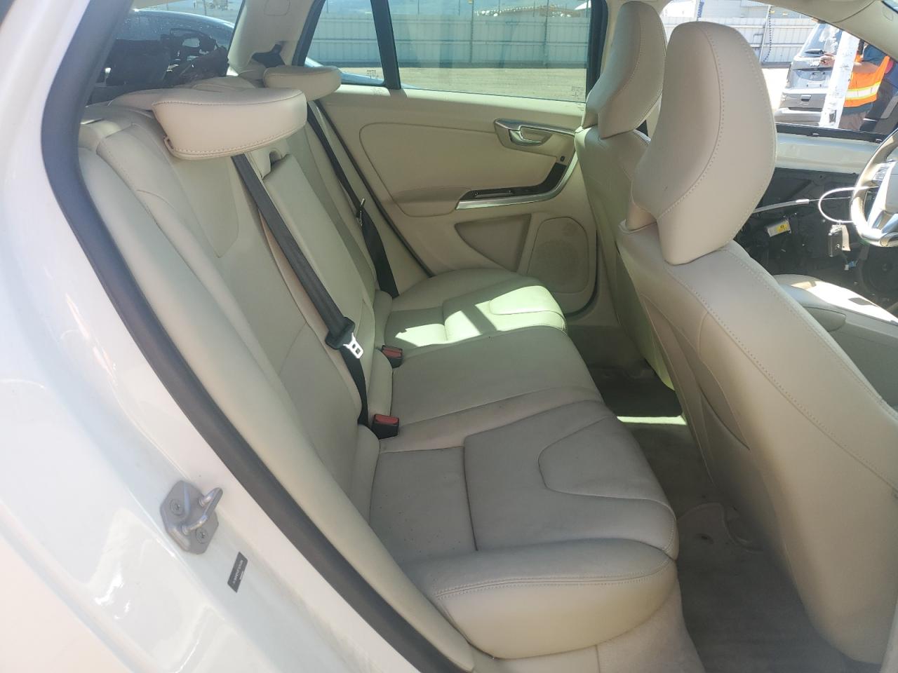 2015 Volvo V60 Platinum VIN: YV140MEM3F1234084 Lot: 56204435