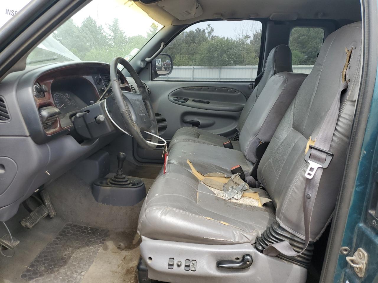 1998 Dodge Ram 2500 VIN: 1B7KF23ZXWJ229771 Lot: 57152265