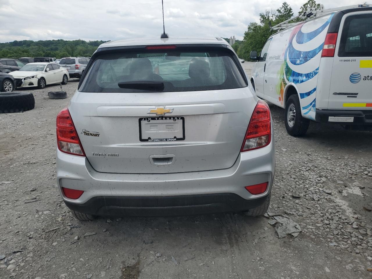 KL7CJNSBXJB600436 CHEVROLET TRAX 2018