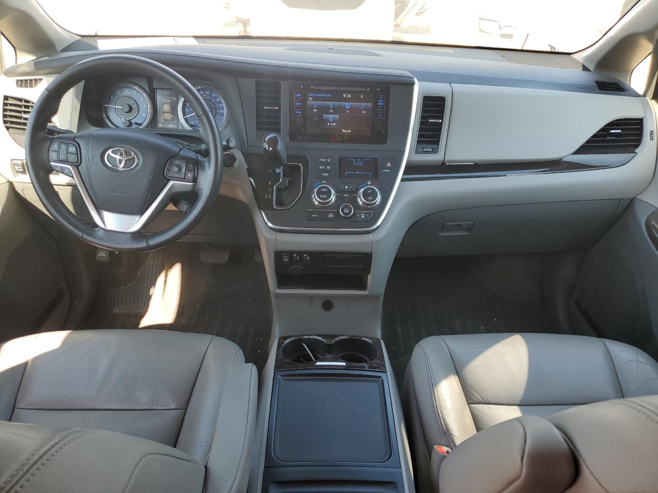 2015 Toyota Sienna Xle VIN: 5TDYK3DC4FS619385 Lot: 57090385