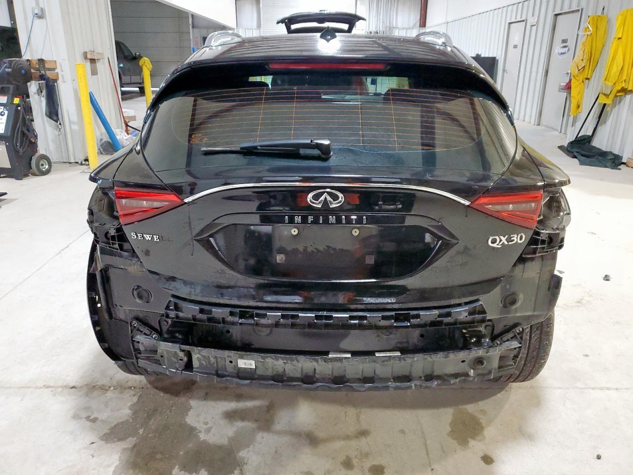 2018 Infiniti Qx30 Pure VIN: SJKCH5CP5JA005022 Lot: 55564445