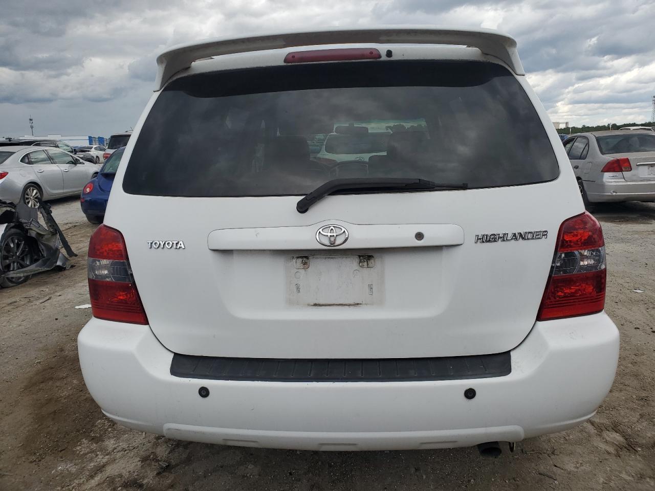 2004 Toyota Highlander Base VIN: JTEDP21A840034575 Lot: 56683275