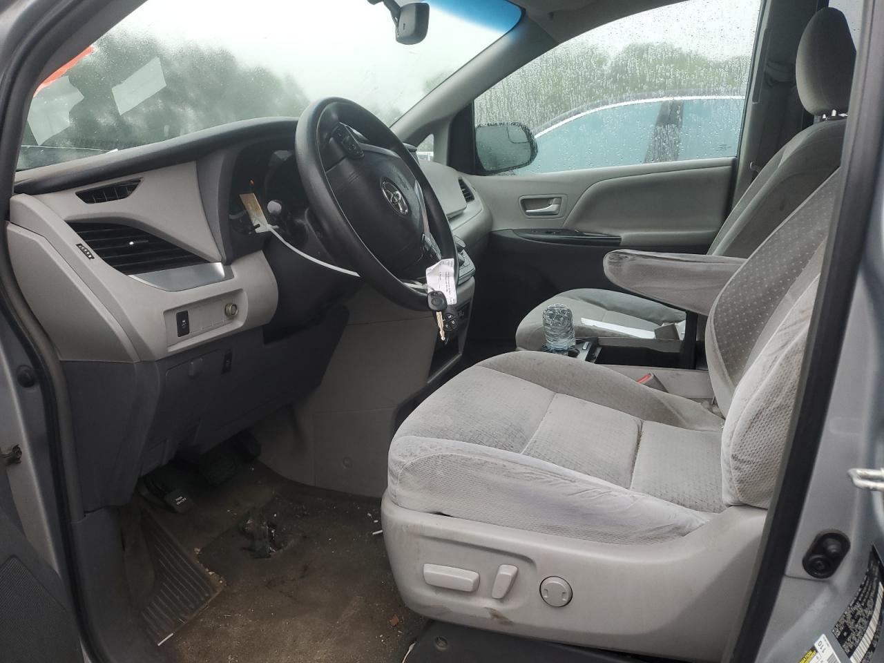 2015 Toyota Sienna Le VIN: 5TDKK3DC4FS635771 Lot: 56911565
