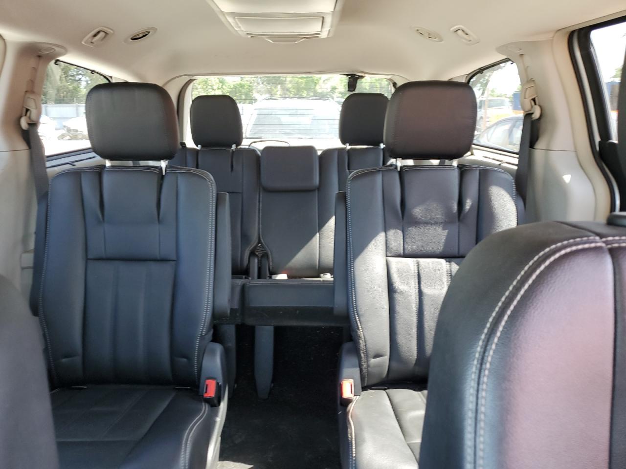 2016 Chrysler Town & Country Touring VIN: 2C4RC1BG3GR221994 Lot: 56975655