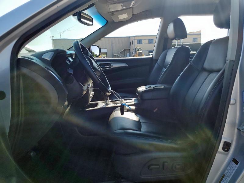  NISSAN PATHFINDER 2019 Srebrny