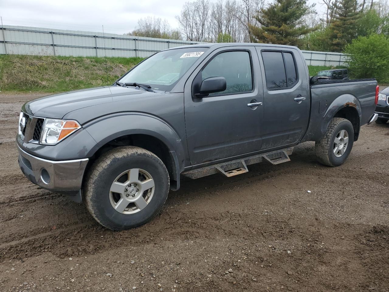 2007 Nissan Frontier Crew Cab Le de vânzare în Davison, MI - Side