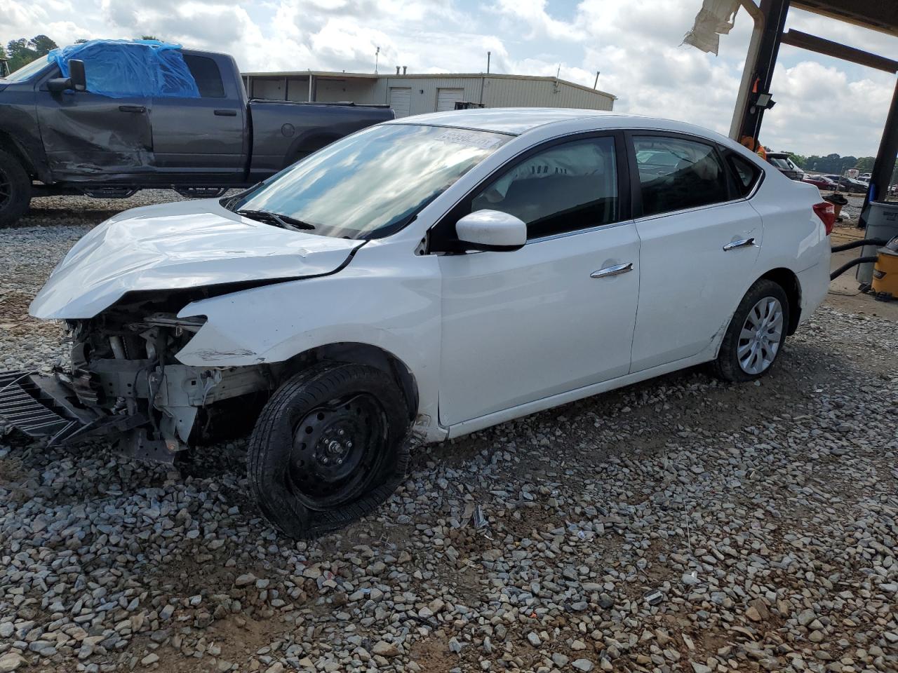 2017 Nissan Sentra S zu verkaufen in Tanner, AL - Front End