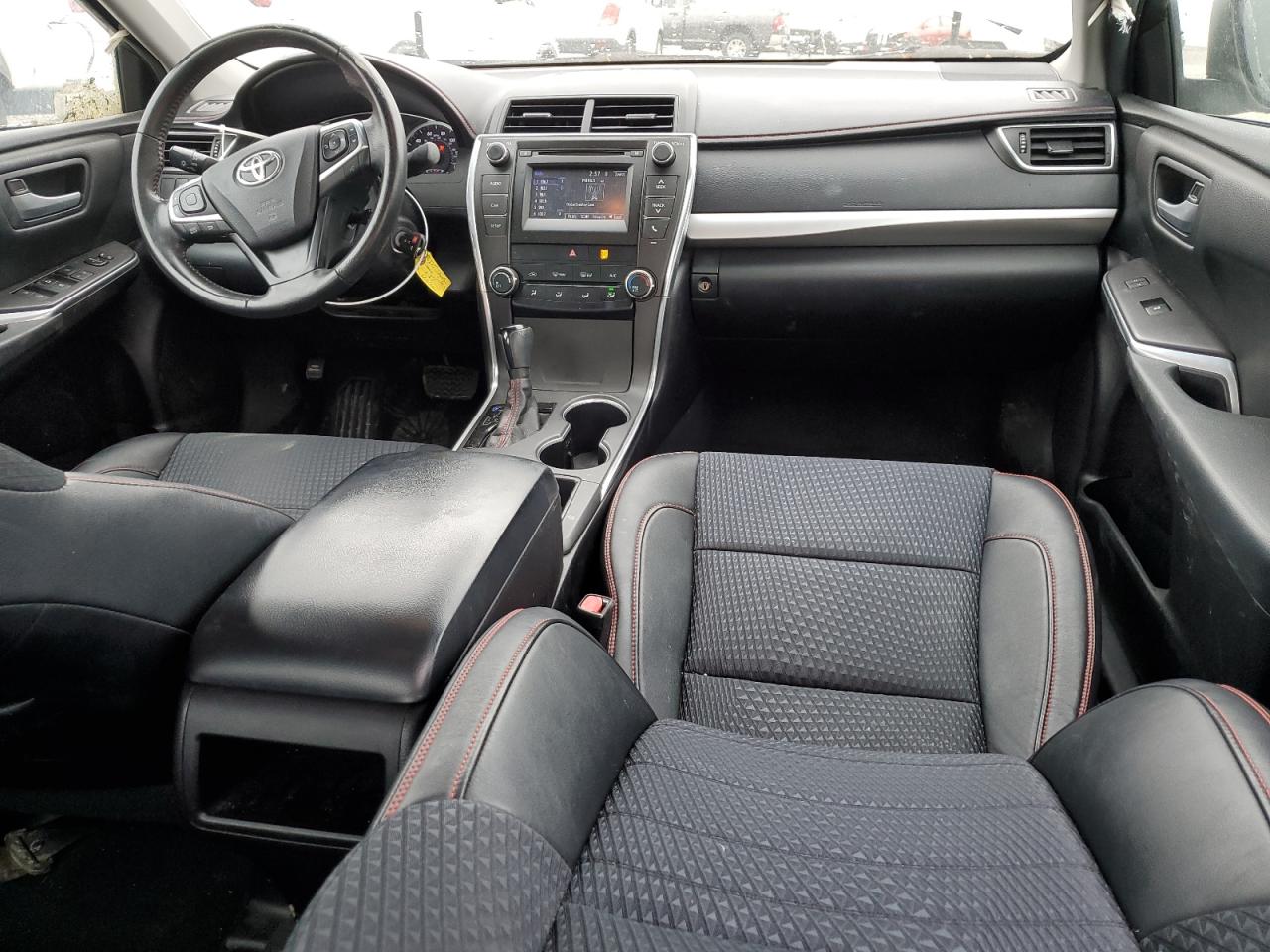 2015 Toyota Camry Le VIN: 4T1BF1FKXFU015835 Lot: 58372675