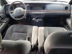 2003 Ford Crown Victoria Lx продається в London, ON - Front End
