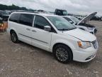 2016 Chrysler Town & Country Touring L للبيع في Madisonville، TN - Minor Dent/Scratches