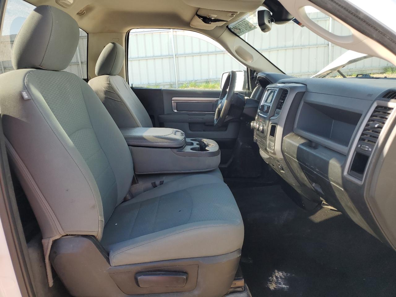 2019 Ram 1500 Classic Tradesman VIN: 3C6JR6AG4KG506316 Lot: 56421905