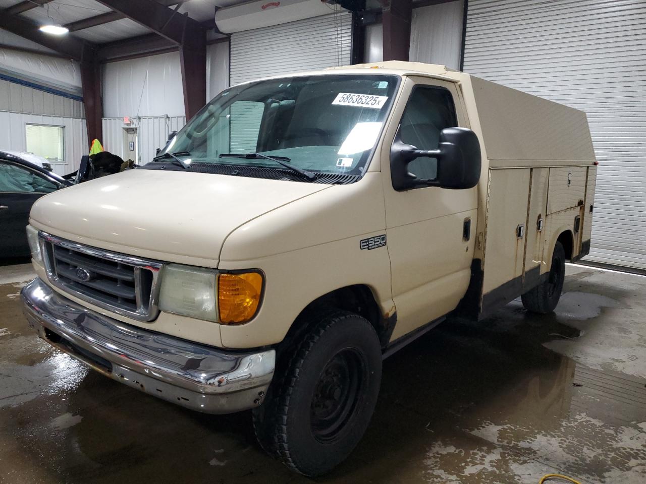 2005 Ford Econoline E350 Super Duty Cutaway Van