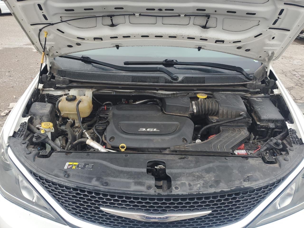 2017 Chrysler Pacifica Touring L VIN: 2C4RC1BG1HR702473 Lot: 57705575