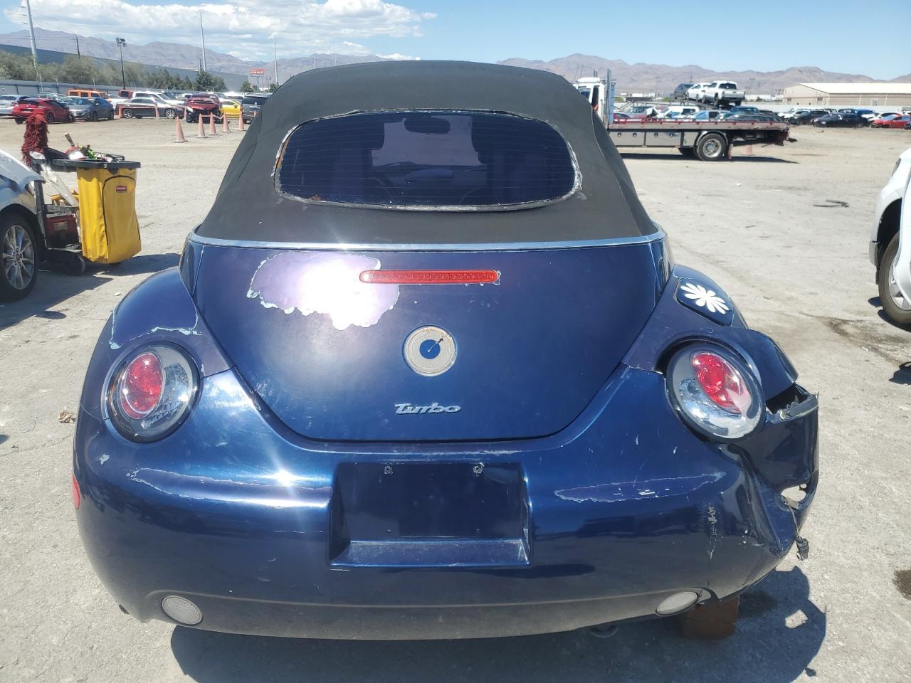 2005 Volkswagen New Beetle Gls VIN: 3VWCD31Y25M302740 Lot: 56370975