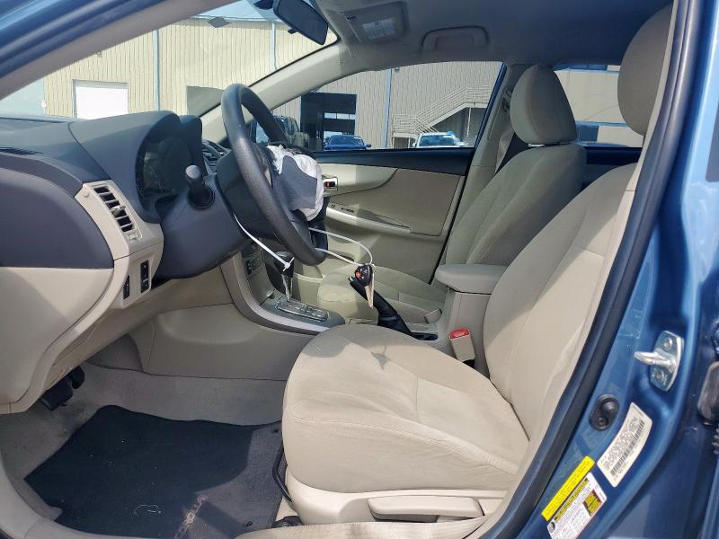 Sedans TOYOTA COROLLA 2013 Granatowy