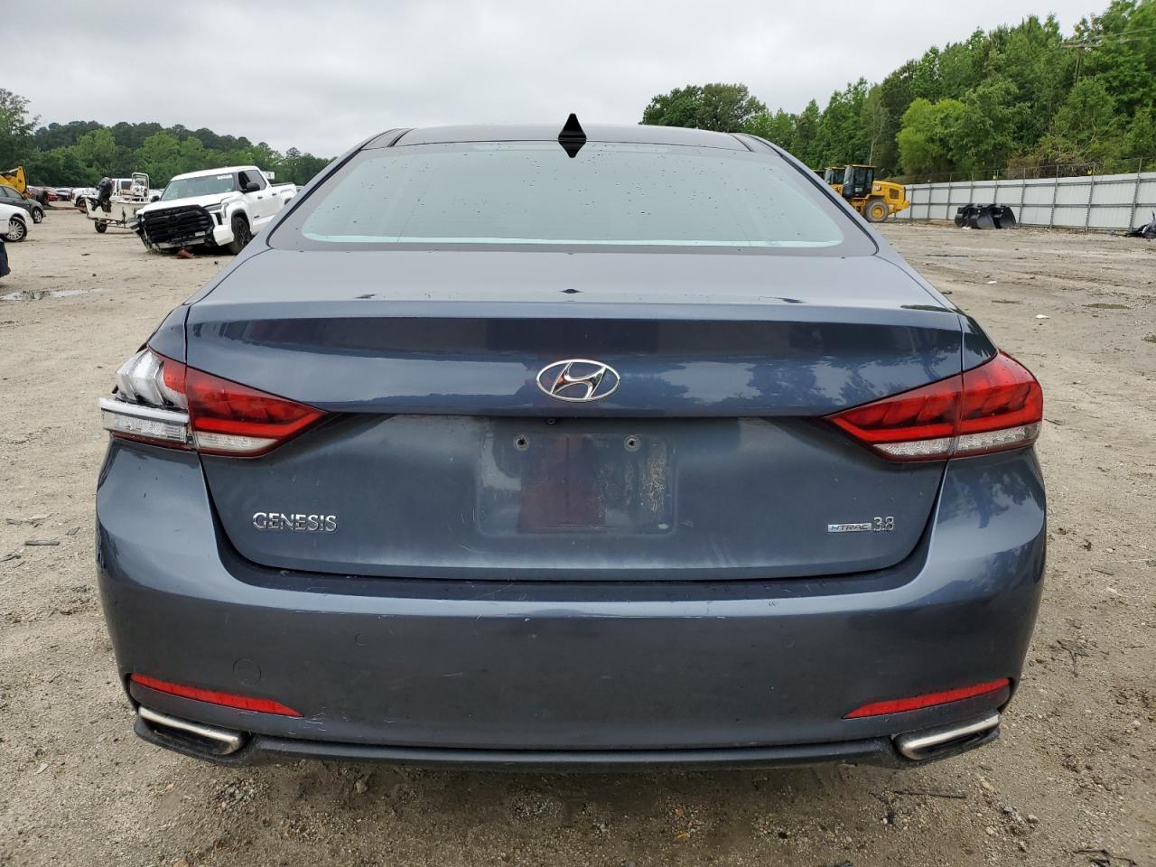 2015 Hyundai Genesis 3.8L VIN: KMHGN4JE1FU018909 Lot: 56866455