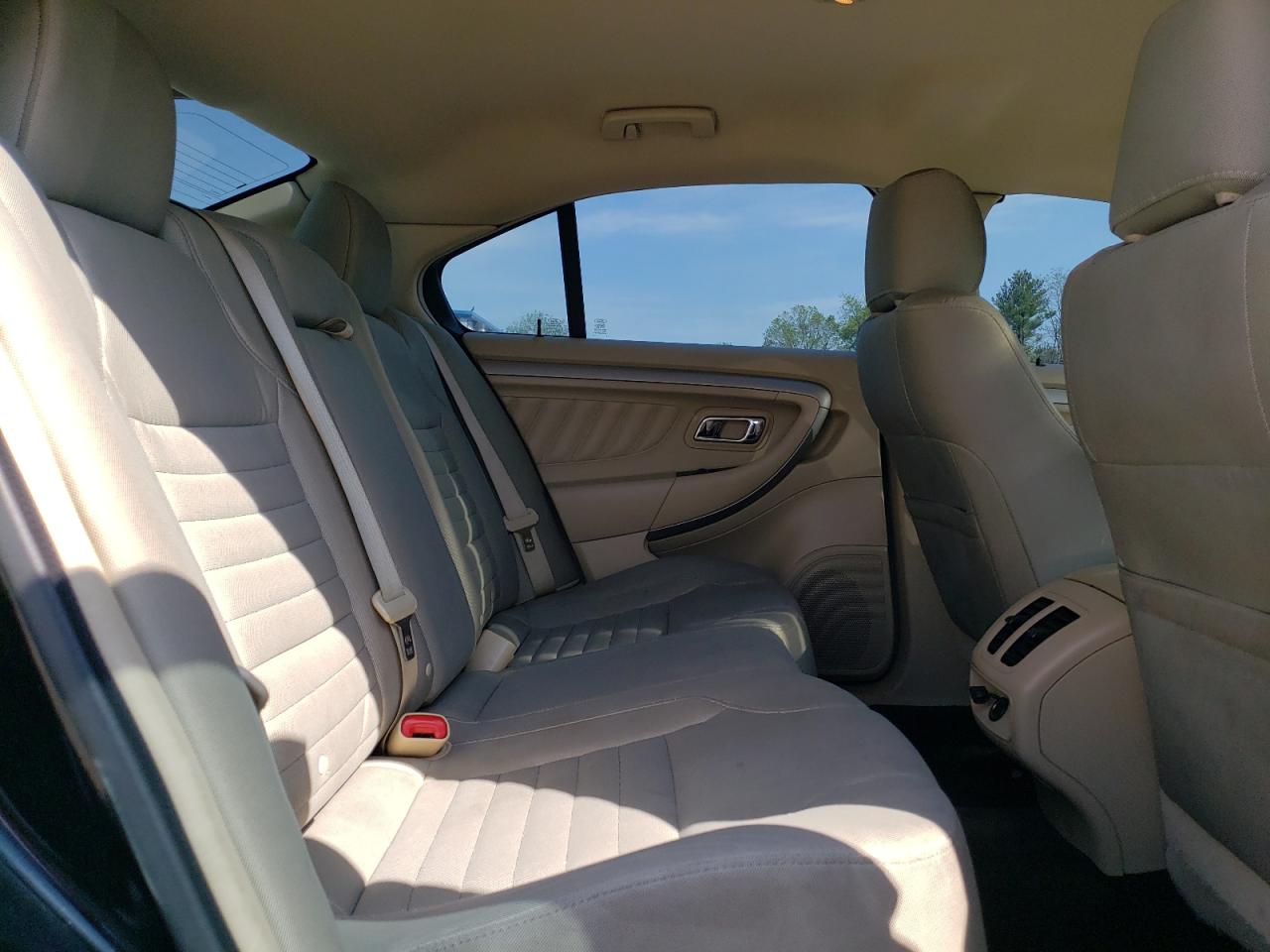 2017 Ford Taurus Se VIN: 1FAHP2D88HG109597 Lot: 55512025