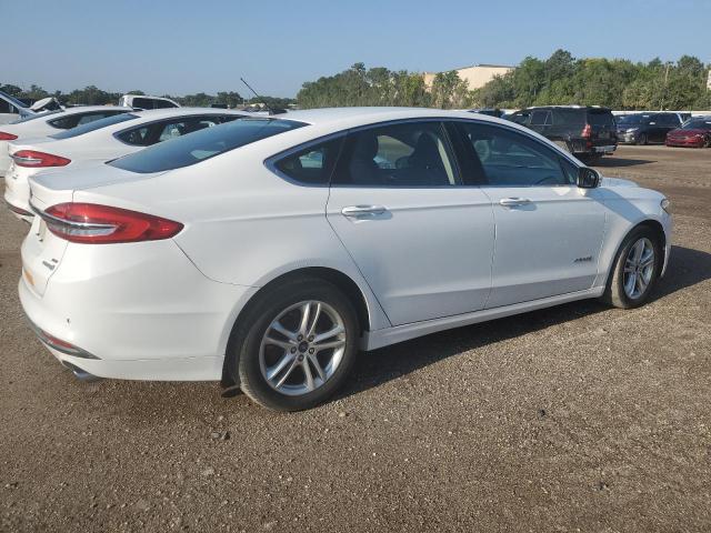  FORD FUSION 2018 Белый