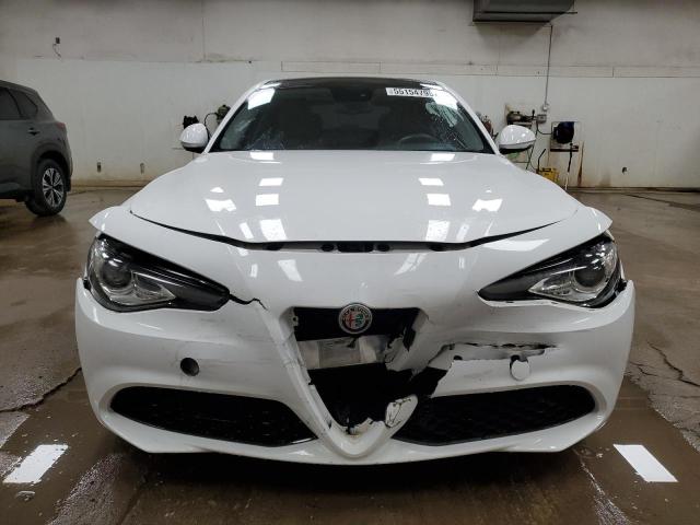  ALFA ROMEO GIULIA 2018 Білий