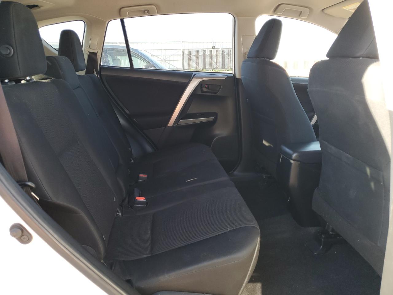 2017 Toyota Rav4 Le VIN: JTMBFREV2HJ146566 Lot: 56251485