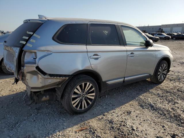  MITSUBISHI OUTLANDER 2019 Srebrny
