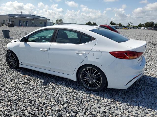  HYUNDAI ELANTRA 2018 Белы