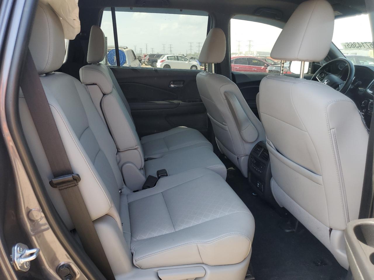2021 Honda Passport Touring VIN: 5FNYF8H92MB038999 Lot: 56714365