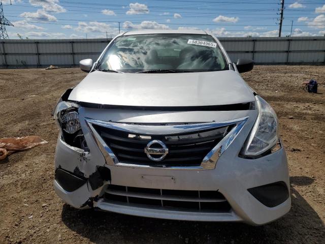  NISSAN VERSA 2018 Silver