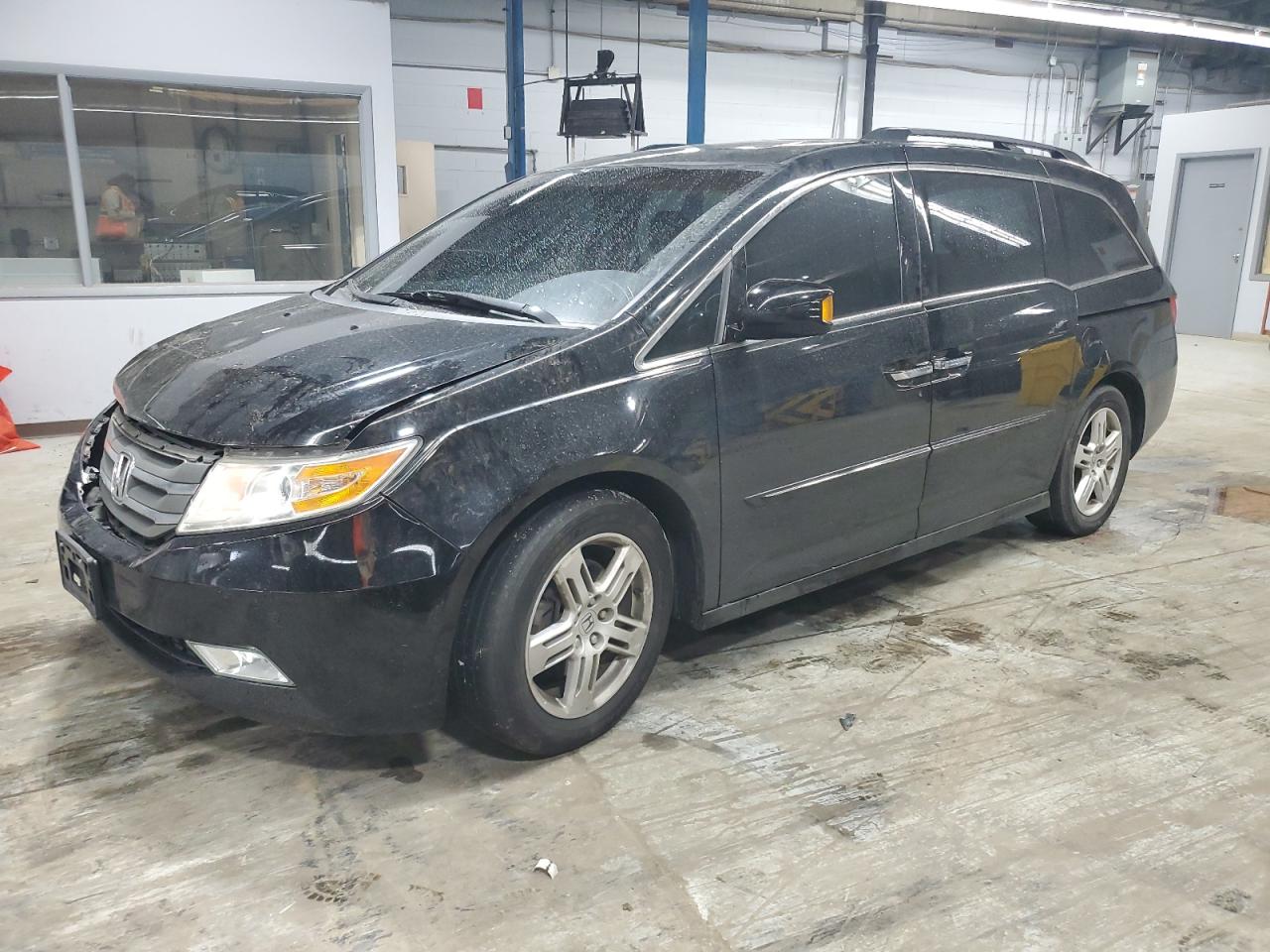 2012 Honda Odyssey Touring for Sale in Wheeling, IL - Front End