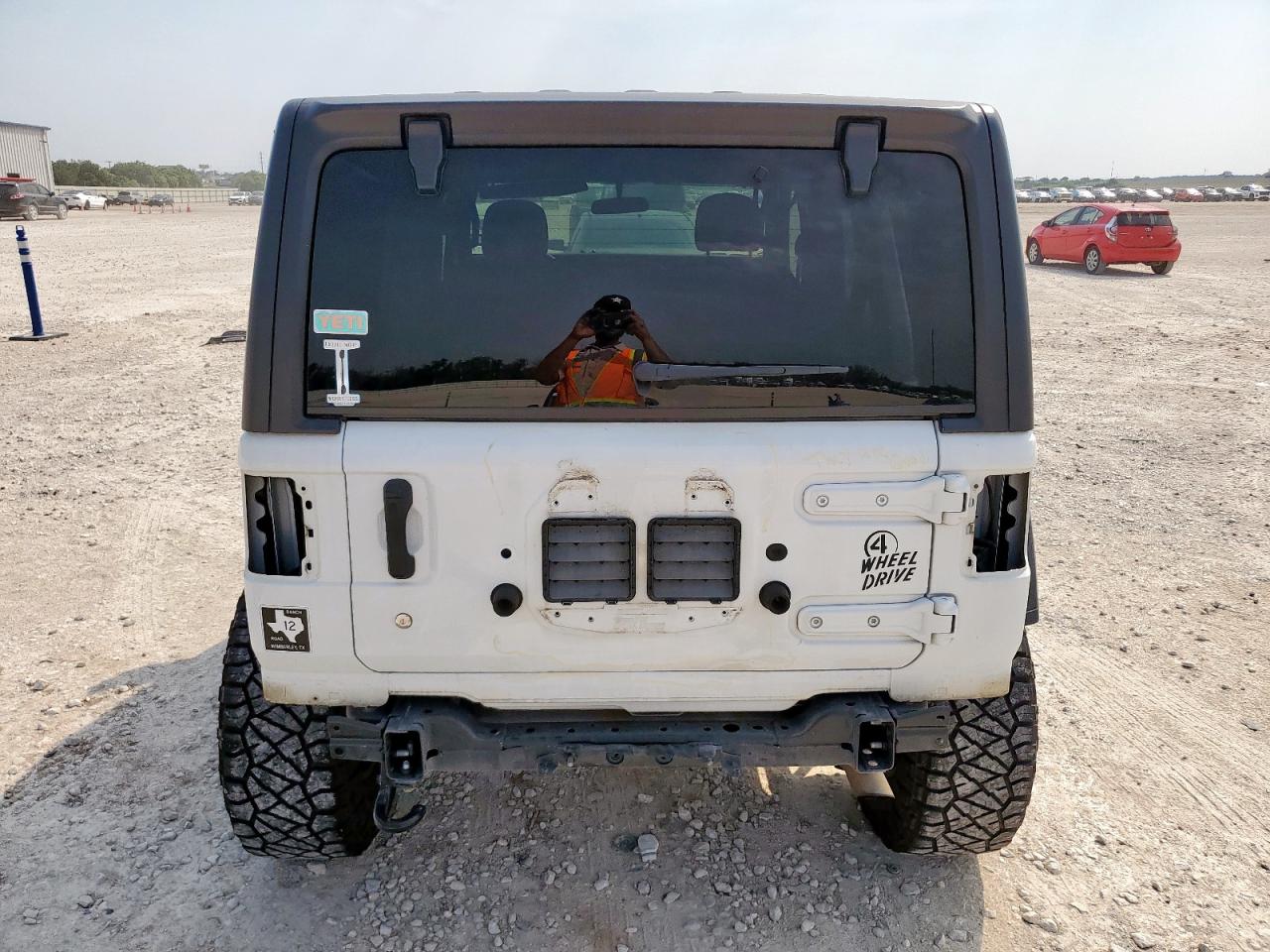 2020 Jeep Wrangler Unlimited Sport VIN: 1C4HJXDG6LW252353 Lot: 56556425